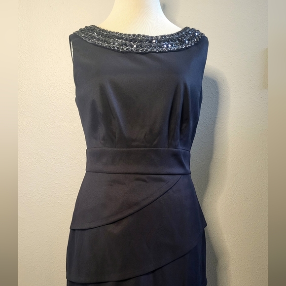 Connected Apparel Dress - Picture 4 of 5